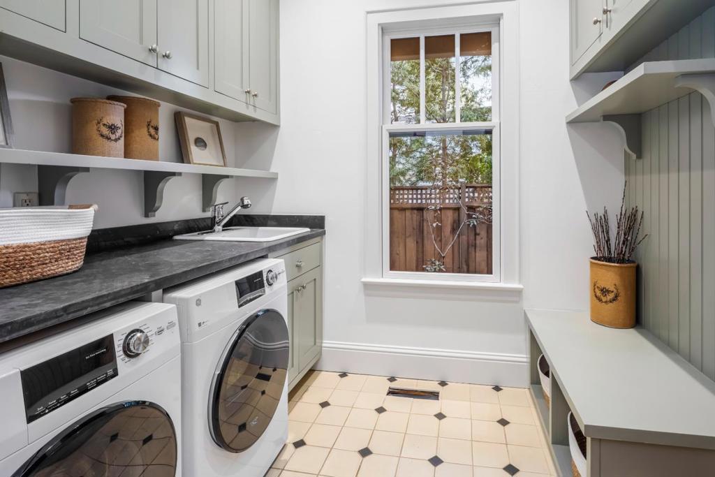 1224 Whitaker Way Property Photo 18