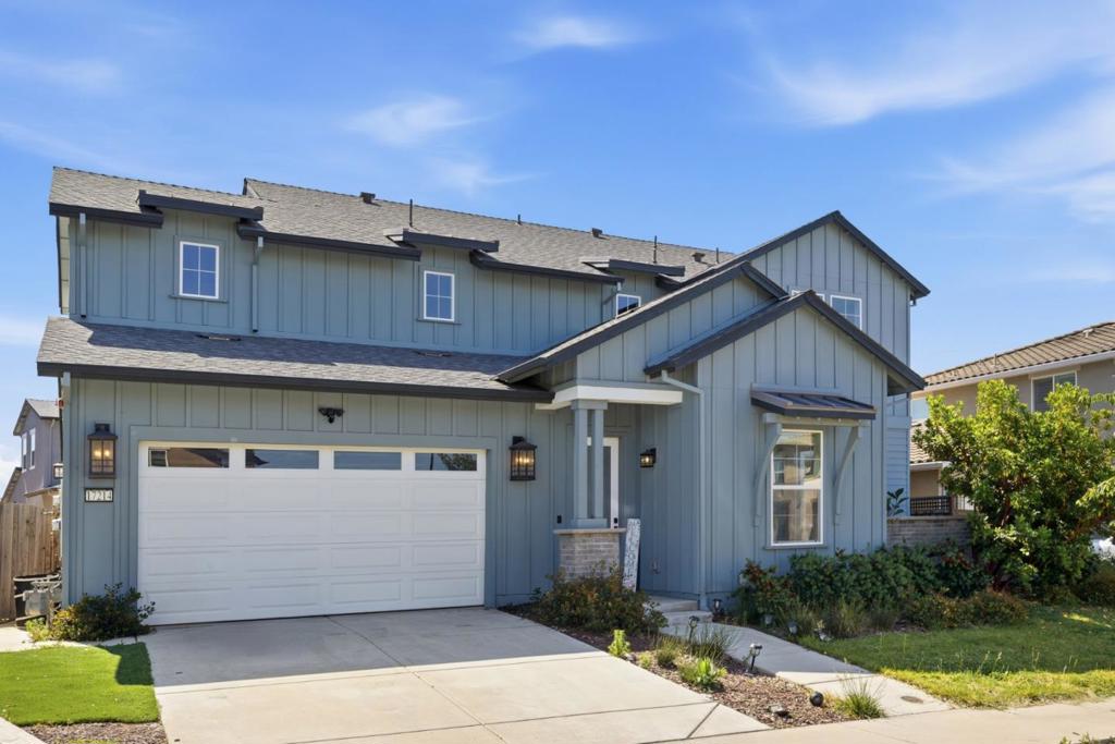 17214 Bowling Court Property Photo