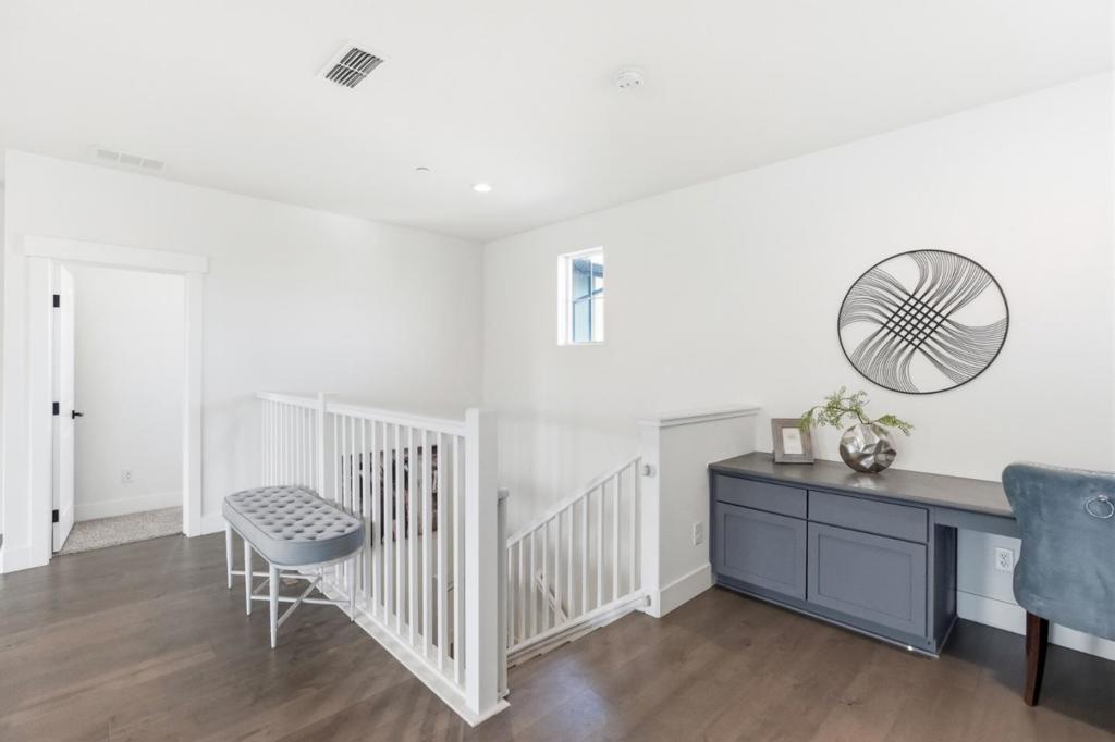 17214 Bowling Court Property Photo 28