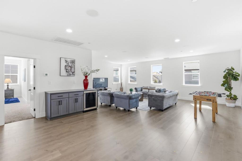 17214 Bowling Court Property Photo 29