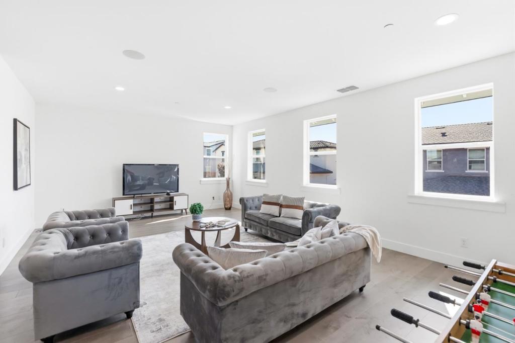 17214 Bowling Court Property Photo 37