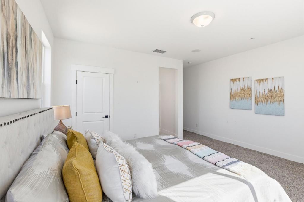 17214 Bowling Court Property Photo 47