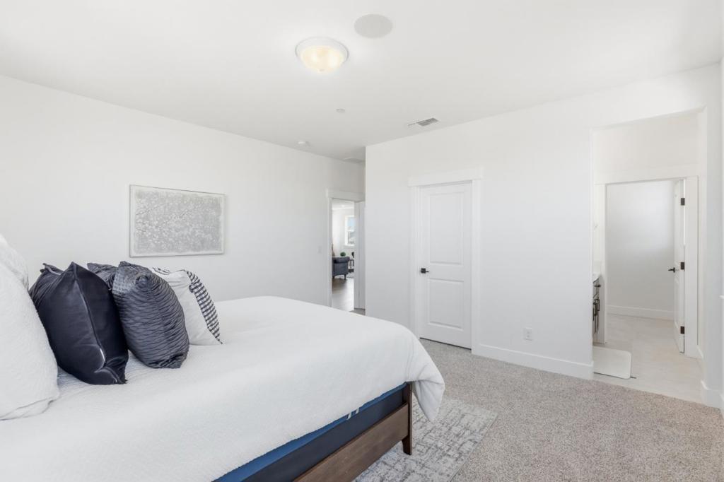17214 Bowling Court Property Photo 52