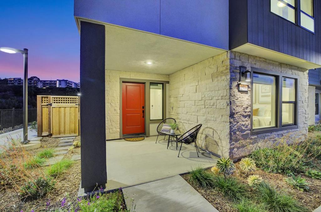 2500 Sage Street Property Photo 4