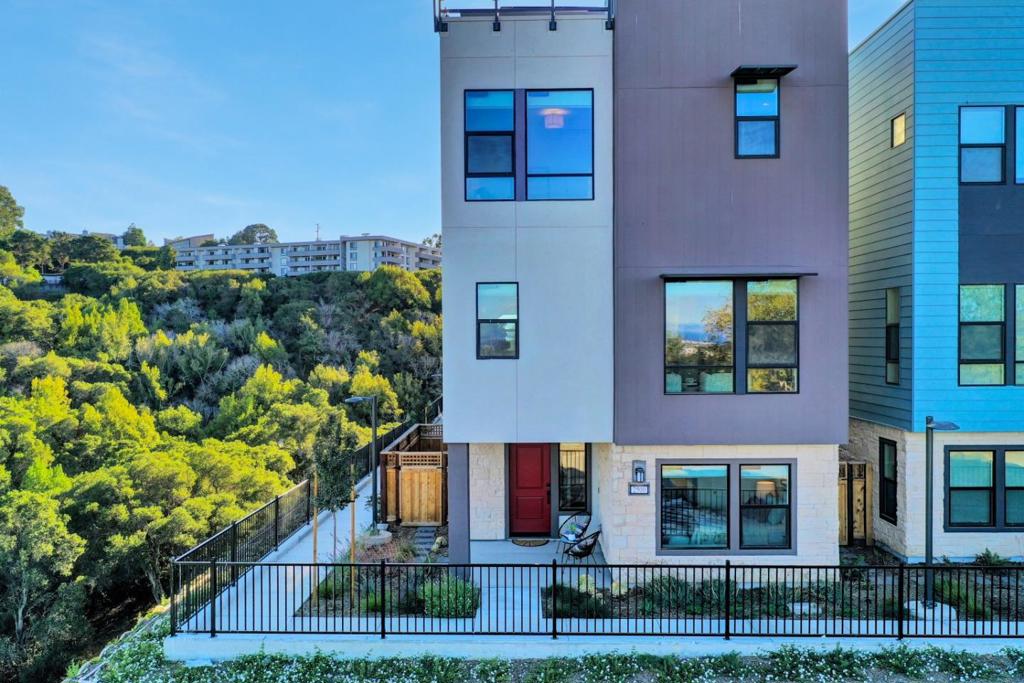 2500 Sage Street Property Photo 6