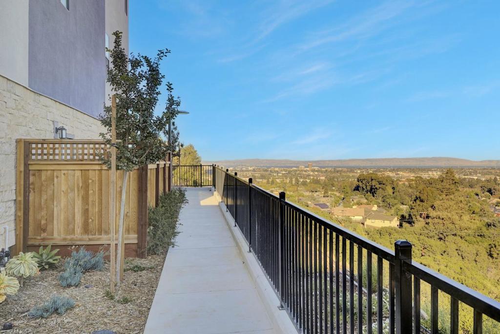 2500 Sage Street Property Photo 9