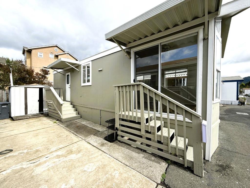 111 El Crystal Drive 111 Property Photo 16