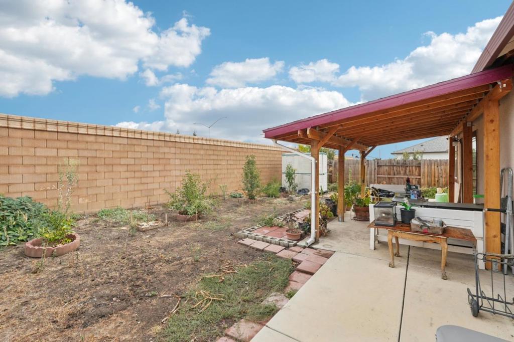 10330 Bono Lane Property Photo 5