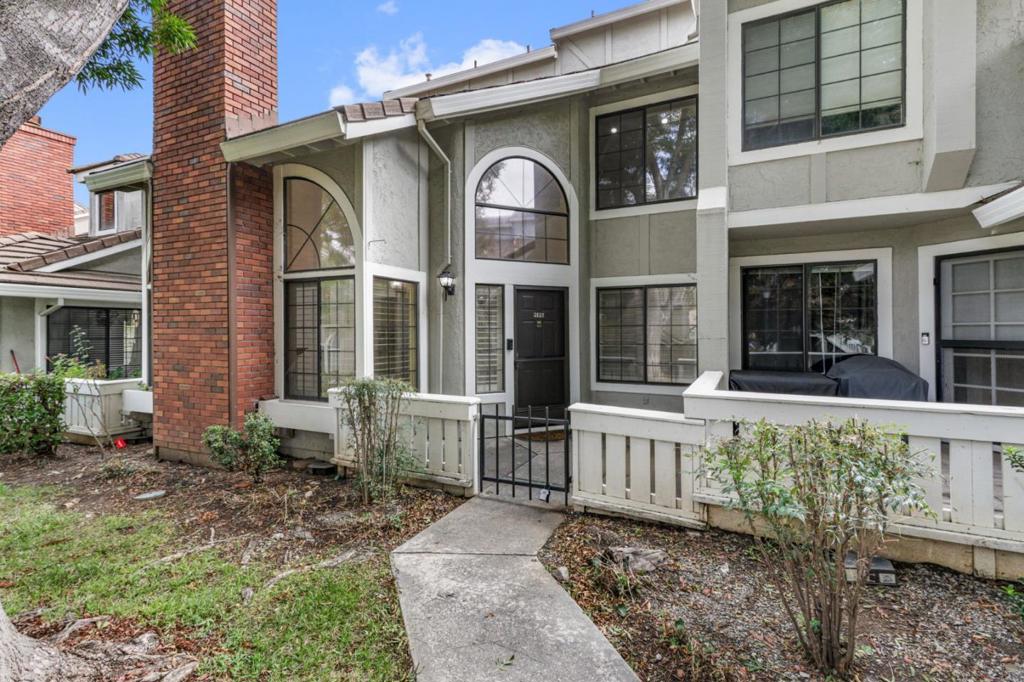 2625 Yerba Vista Court Property Photo 2