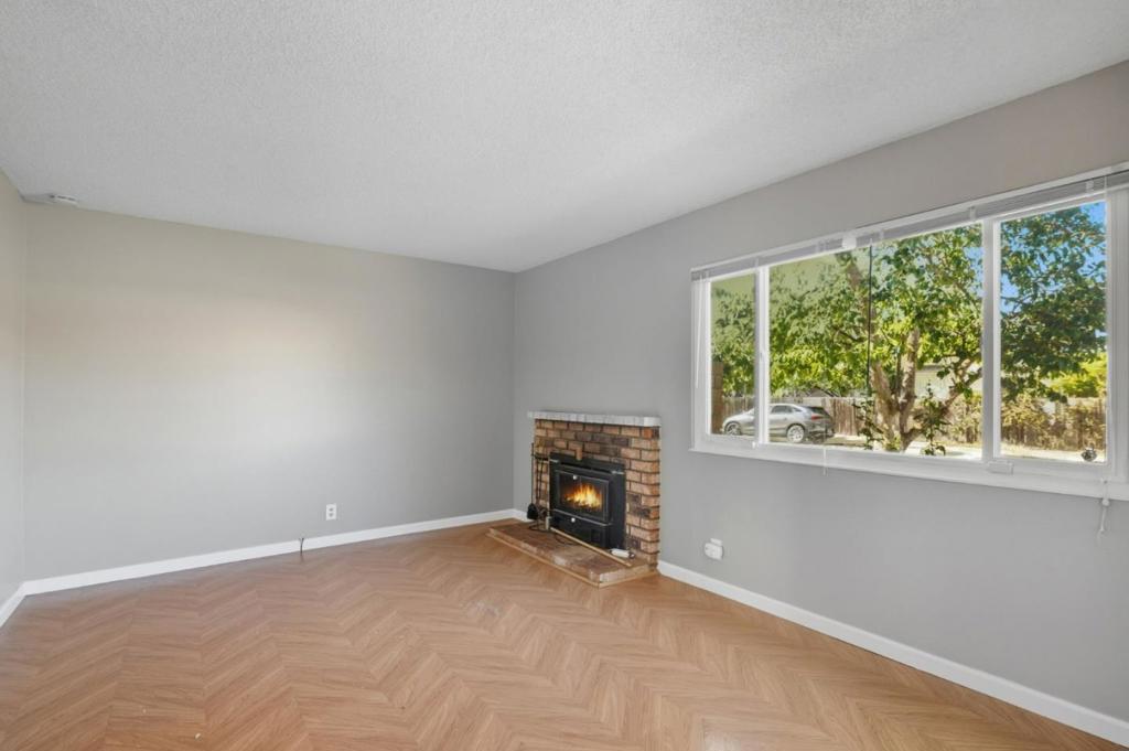 2386 Baltic Court Property Photo 1