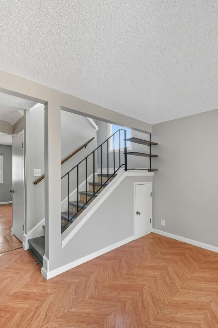 2386 Baltic Court Property Photo 9