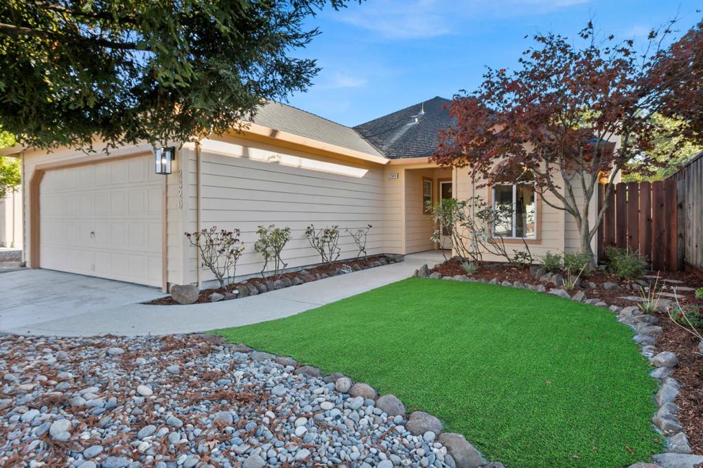 2320 Amber Property Photo 1