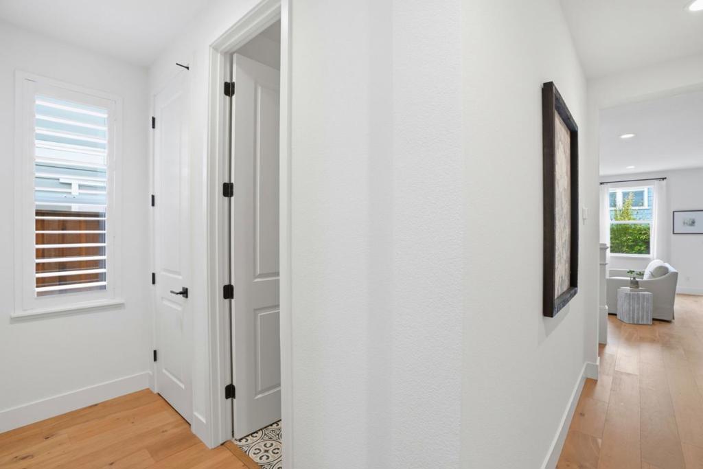 275 Skyview Drive Property Photo 8