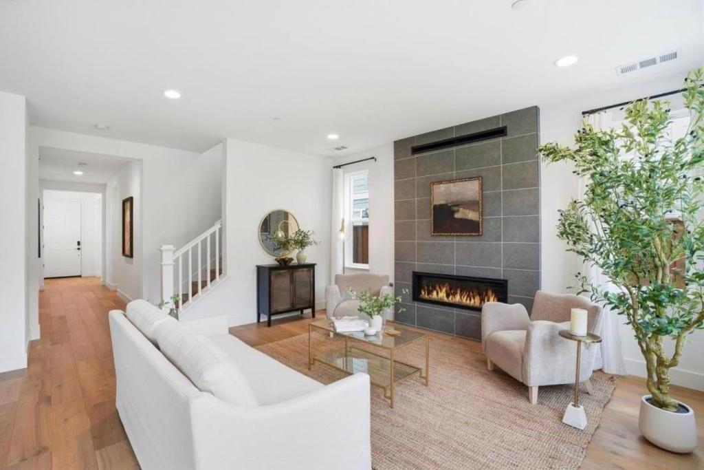 275 Skyview Drive Property Photo 9