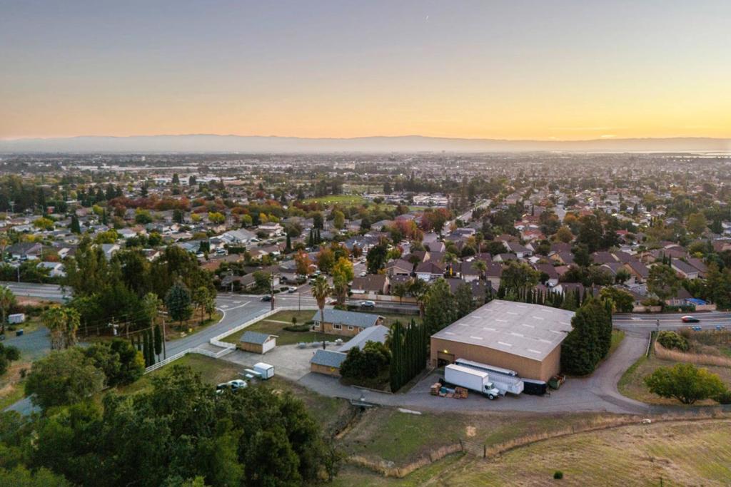 1995 Old Calaveras Road Property Photo