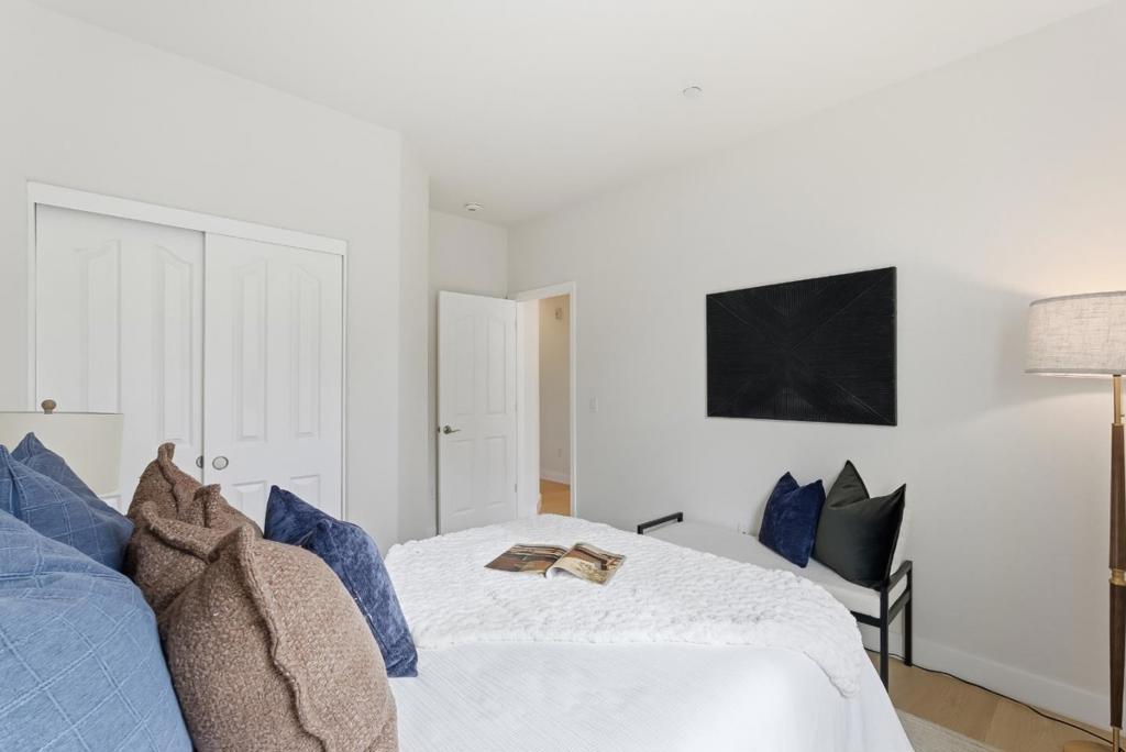 806 Sevin Terrace Property Photo 21