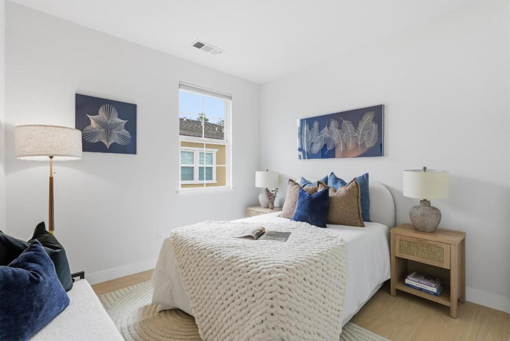 806 Sevin Terrace Property Photo 22