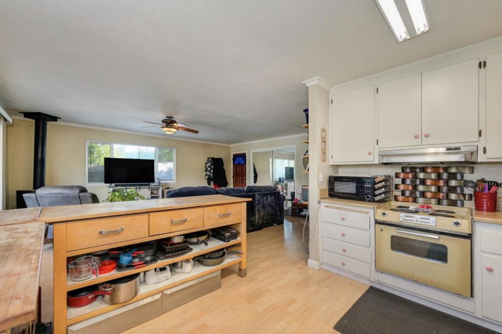 8394 Peek Circle Property Photo 18