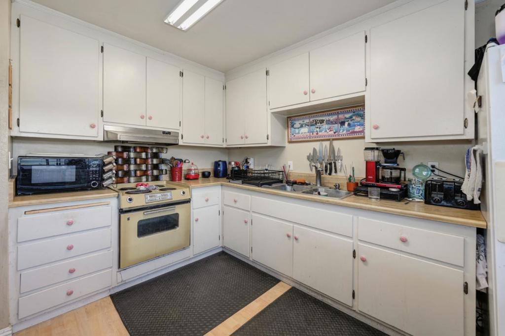 8394 Peek Circle Property Photo 19