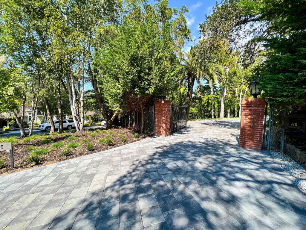 85 Fagan Drive Property Photo 3