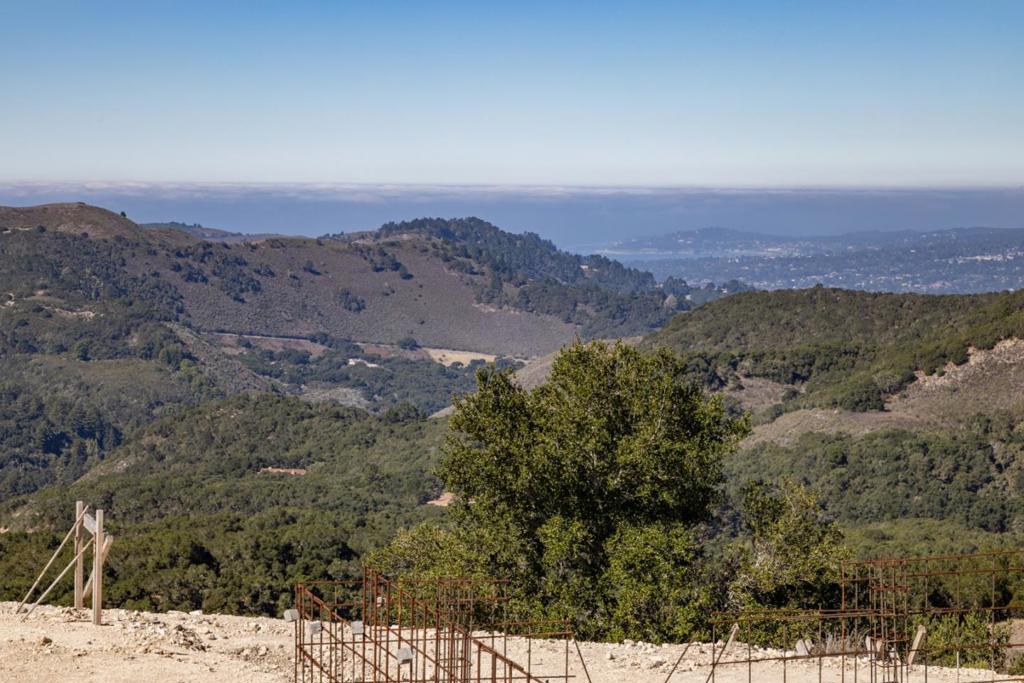 82 Chamisal Property Photo 1
