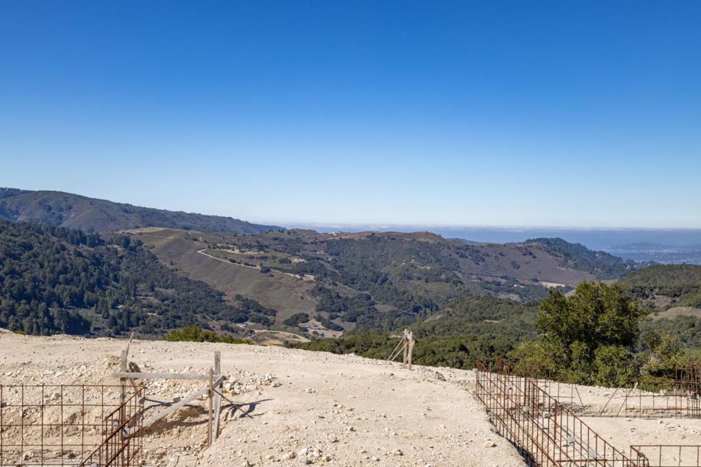 82 Chamisal Property Photo 2