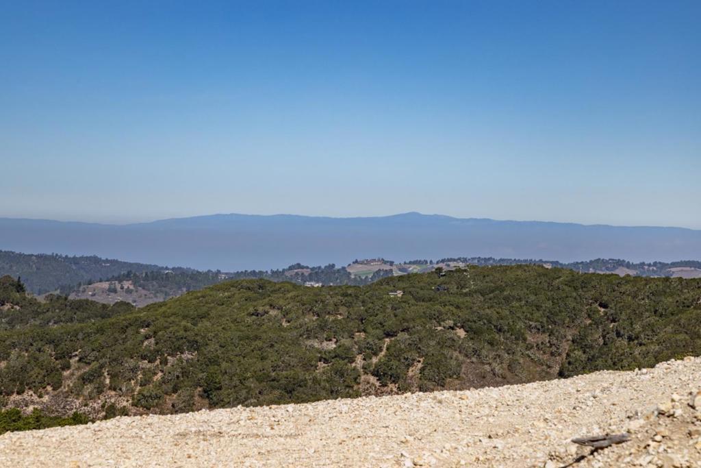 82 Chamisal Property Photo 11