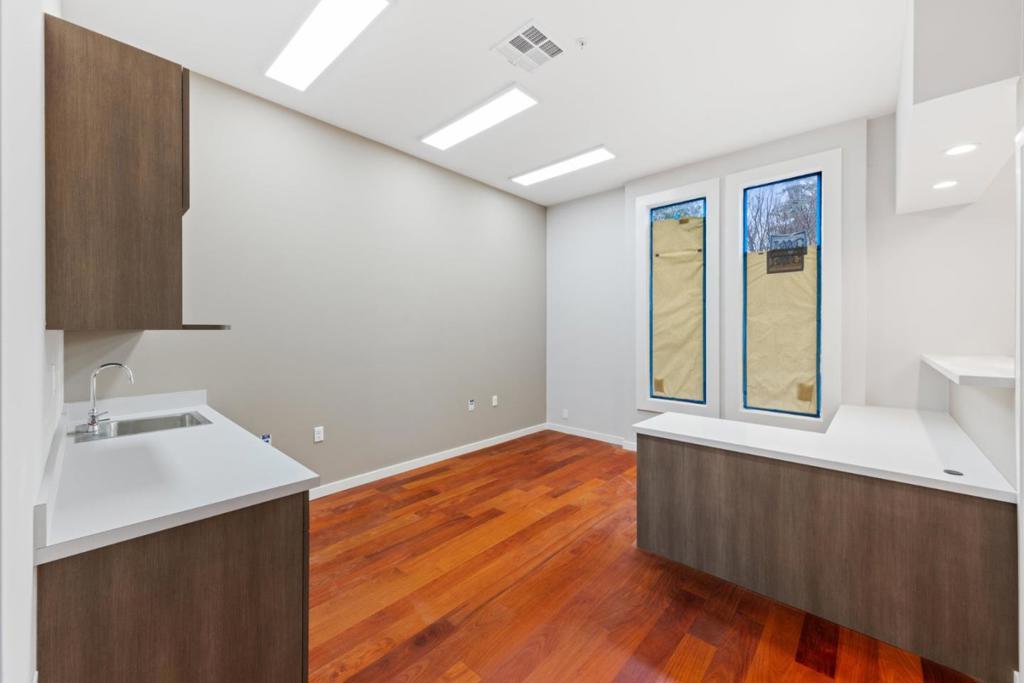 420 Peninsula Avenue 2 Property Photo 2