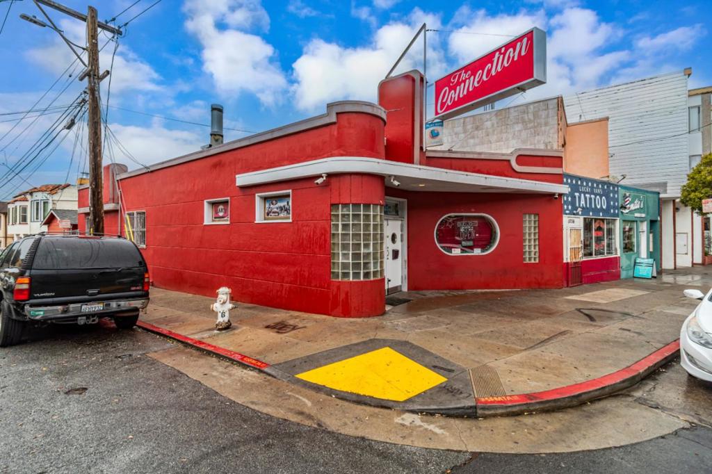 5740 Mission Street Property Photo 1