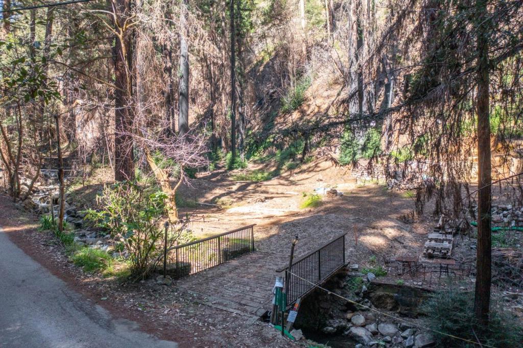 11810 Clear Creek Property Photo 2