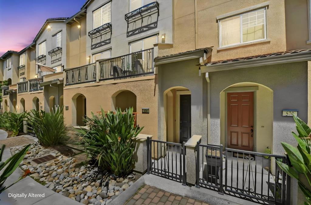 566 Almaden Walk Loop Property Photo 1