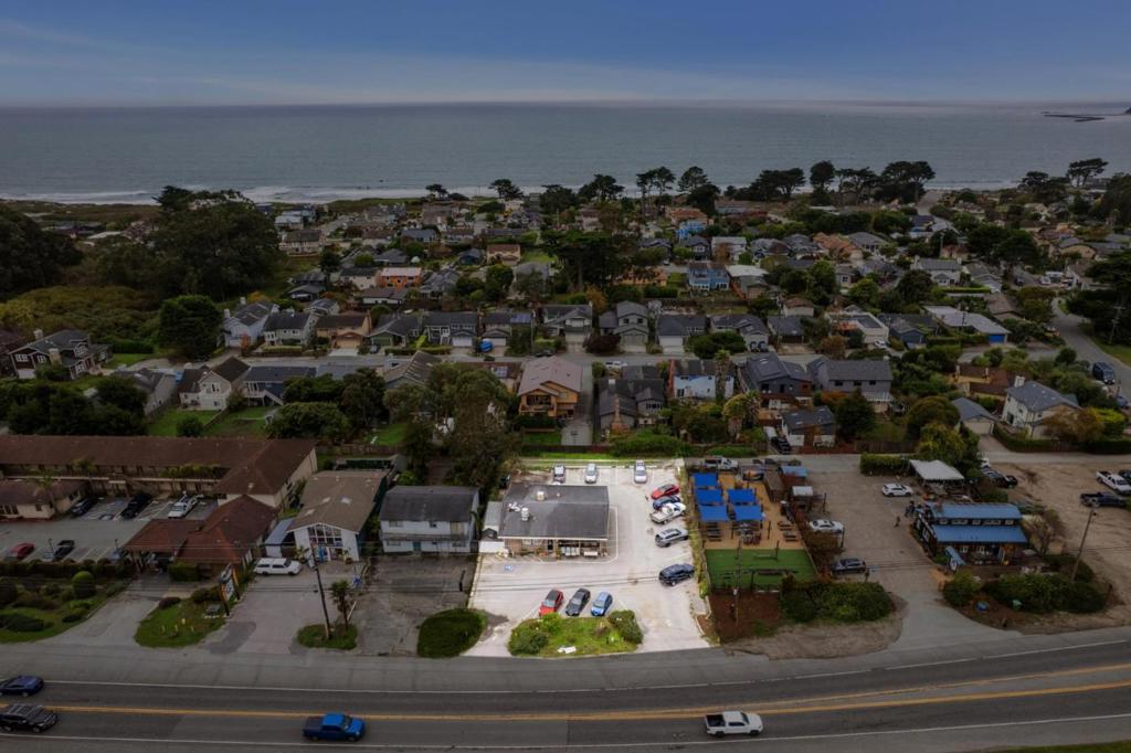 3048 Cabrillo Highway Property Photo 3