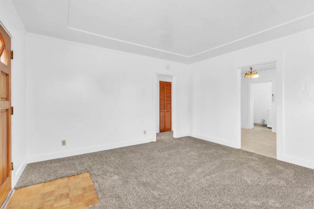 612 Central Avenue Property Photo 8