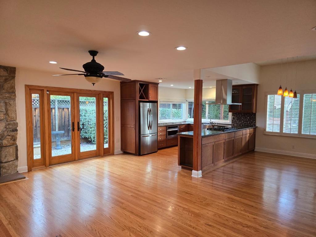 536 Curie Drive Property Photo 9