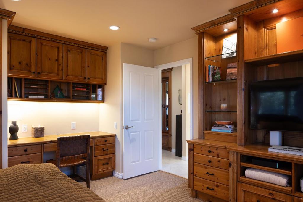 261 Del Mesa Carmel Property Photo 11