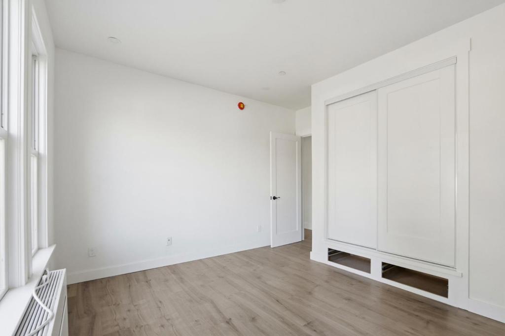 140 E Reed Street 3 Property Photo 4