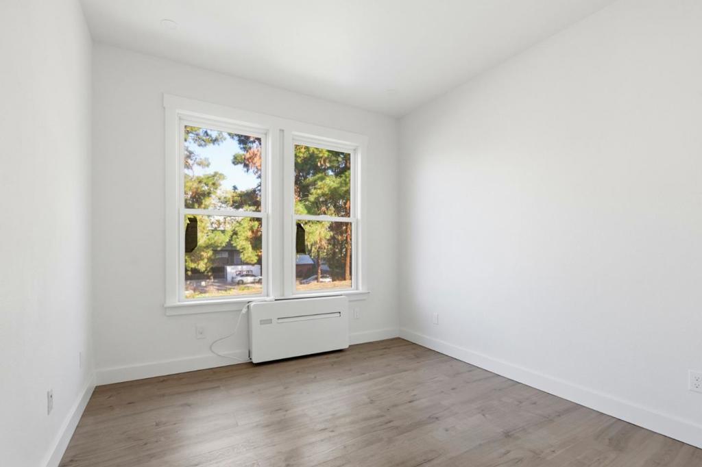 140 E Reed Street 4 Property Photo 6