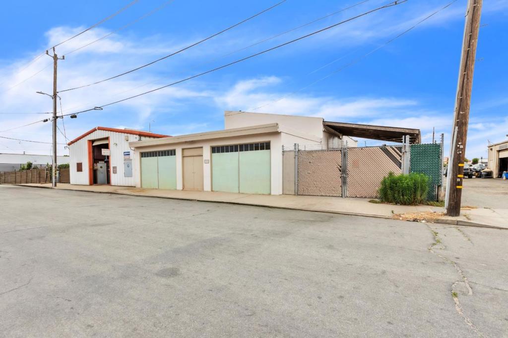14 Front Street 16 Property Photo 2