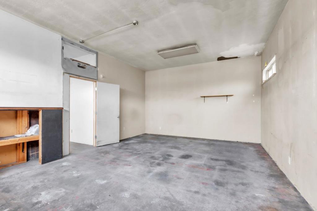 14 Front Street 16 Property Photo 19