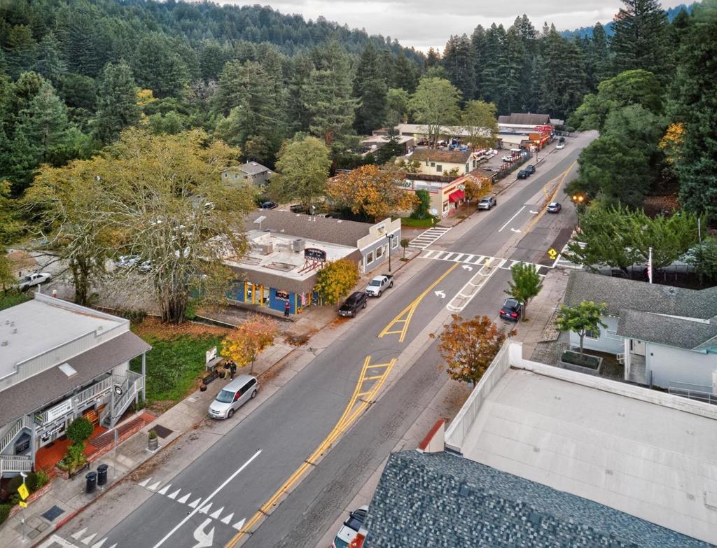 13080 Highway 9 Property Photo 4