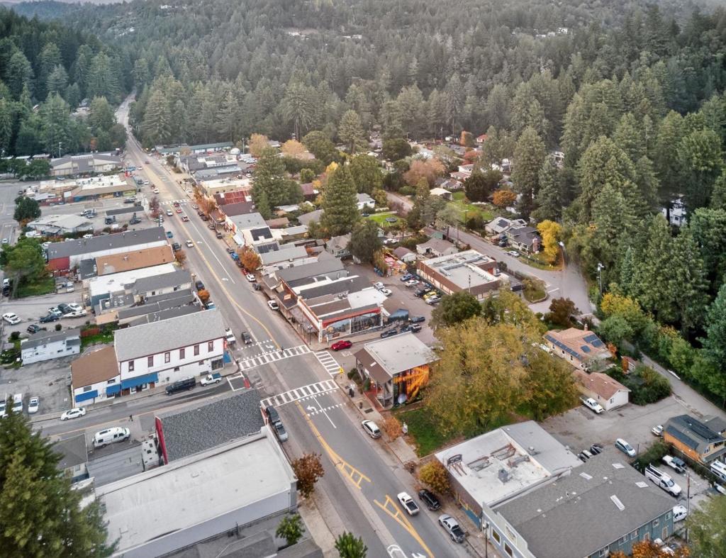 13080 Highway 9 Property Photo 8