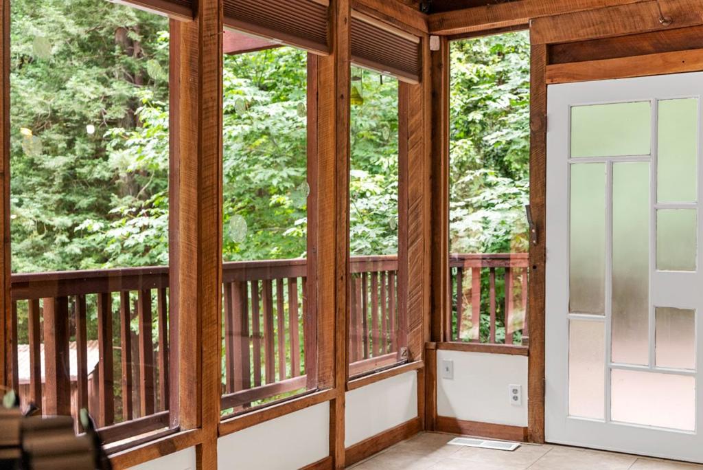 975 Logan Creek Road Property Photo 13