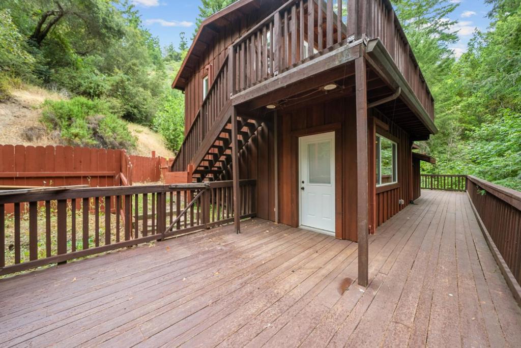 975 Logan Creek Road Property Photo 21