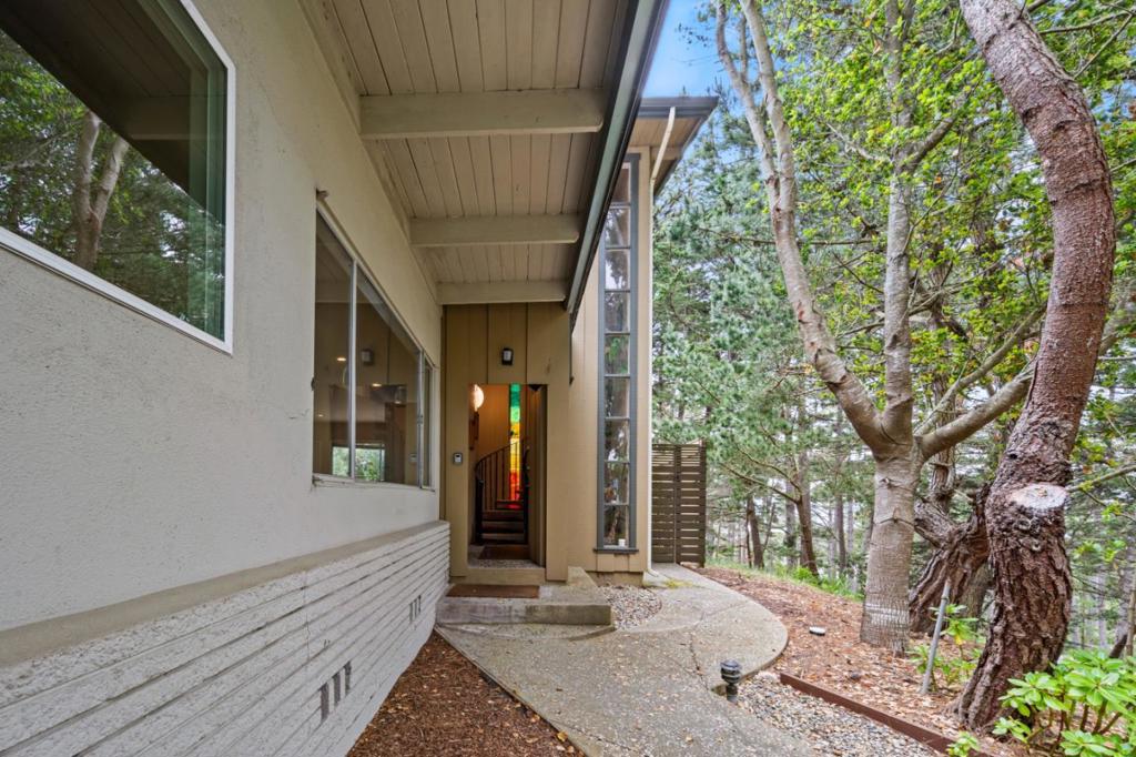 4021 Sunridge Road Property Photo 6