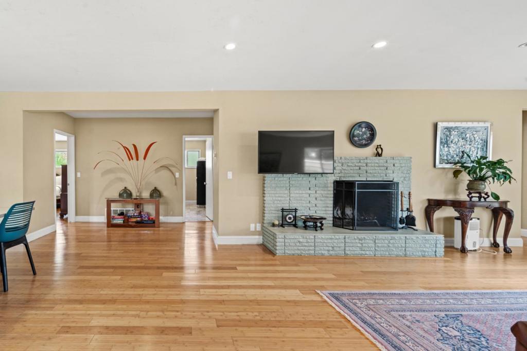 4021 Sunridge Road Property Photo 8