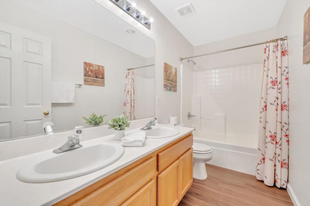 827 Sagewood Lane Property Photo 35