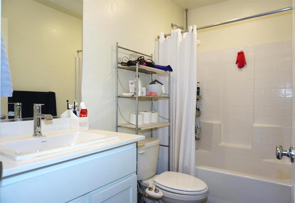 405 Greene Way Property Photo 23