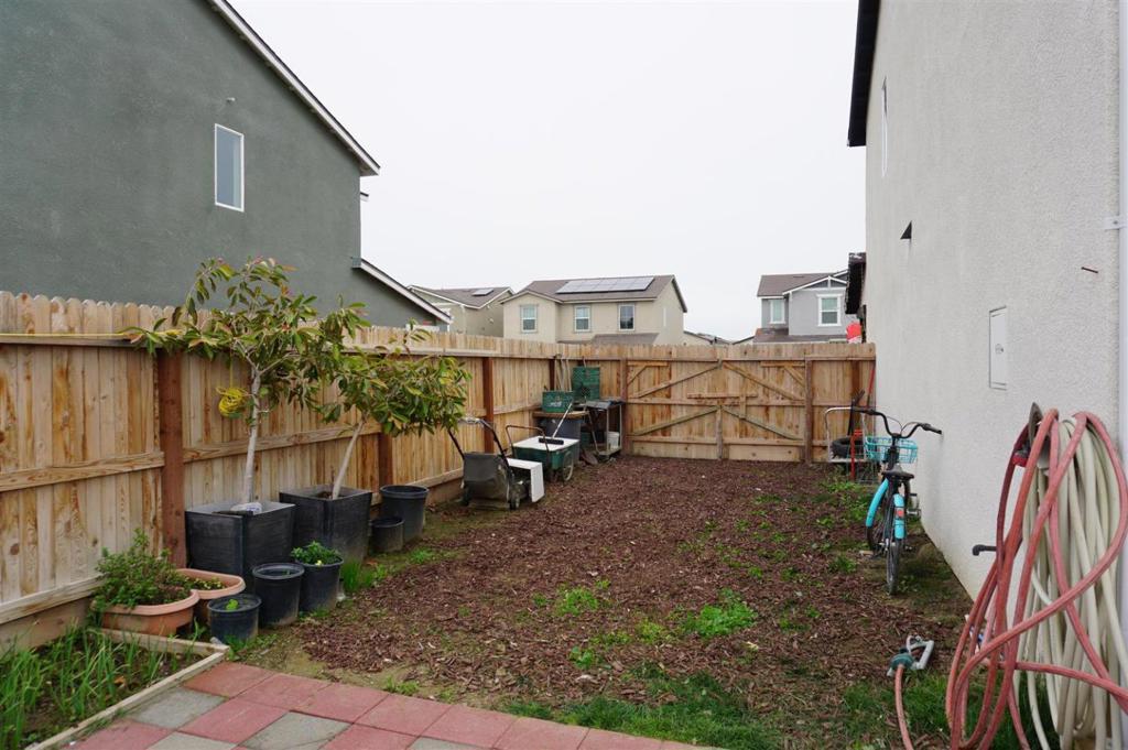 405 Greene Way Property Photo 37
