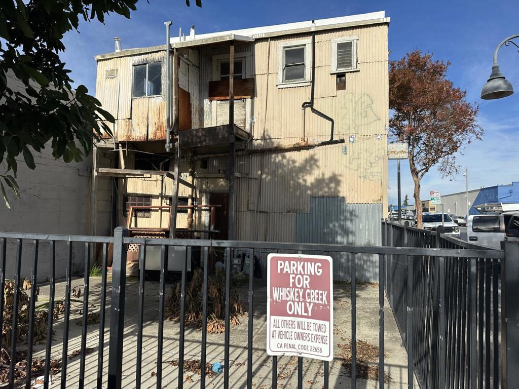 201 5th Street Property Photo 3