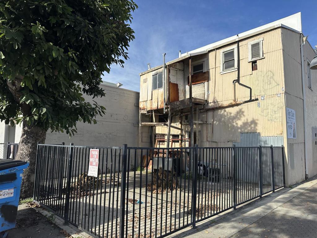 201 5th Street Property Photo 4